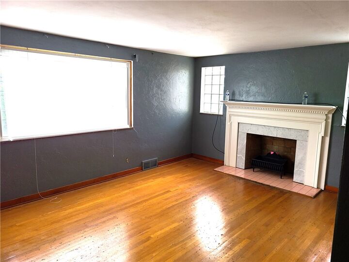 Property Photo: 3202 West Run Rd 2 PA 15120