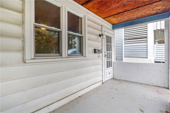 Property Photo:  2322 Patterson St  PA 15203 
