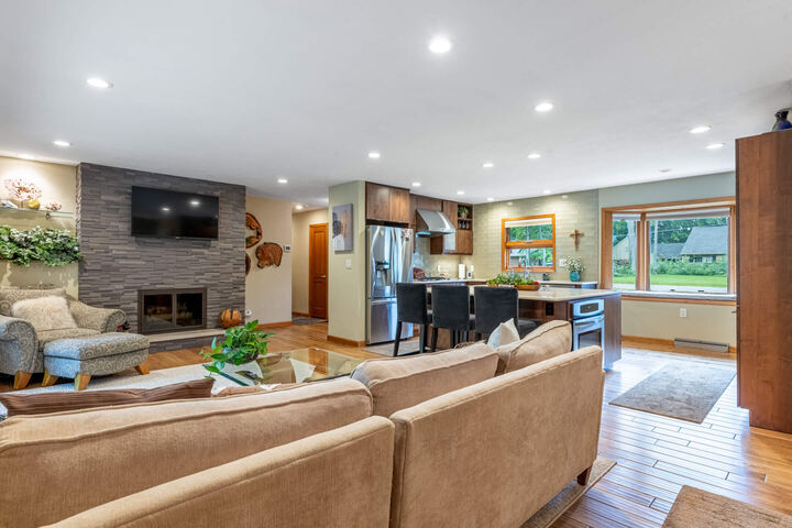 Property Photo:  723 Dorchester Drive  OH 45506 