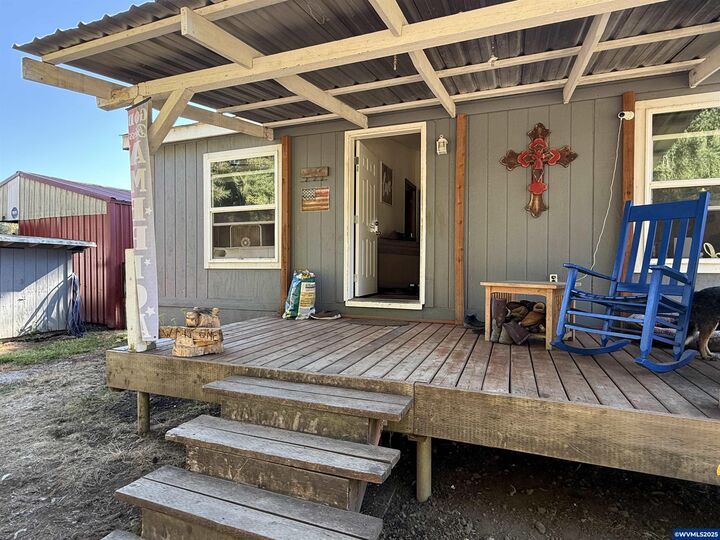Property Photo: 27995 Andy Riggs Rd Rd OR 97347