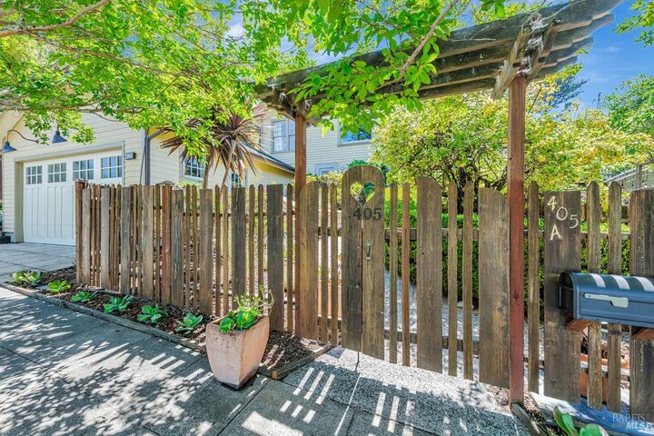 Property Photo: 405 Oakdale Avenue CA 94925