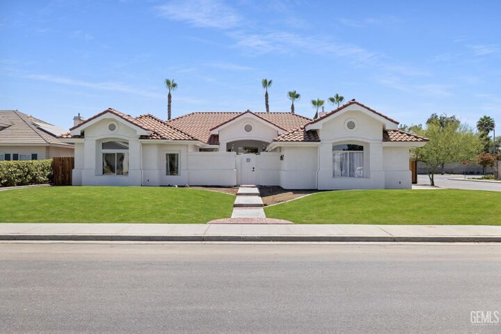 13307 Phoenix Palm Court  Bakersfield CA 93314 photo