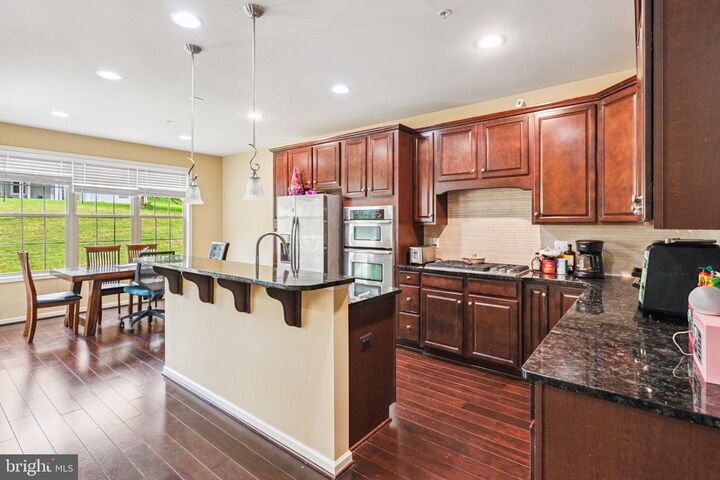 Property Photo: 1525 Rabbit Hollow Place MD 20906