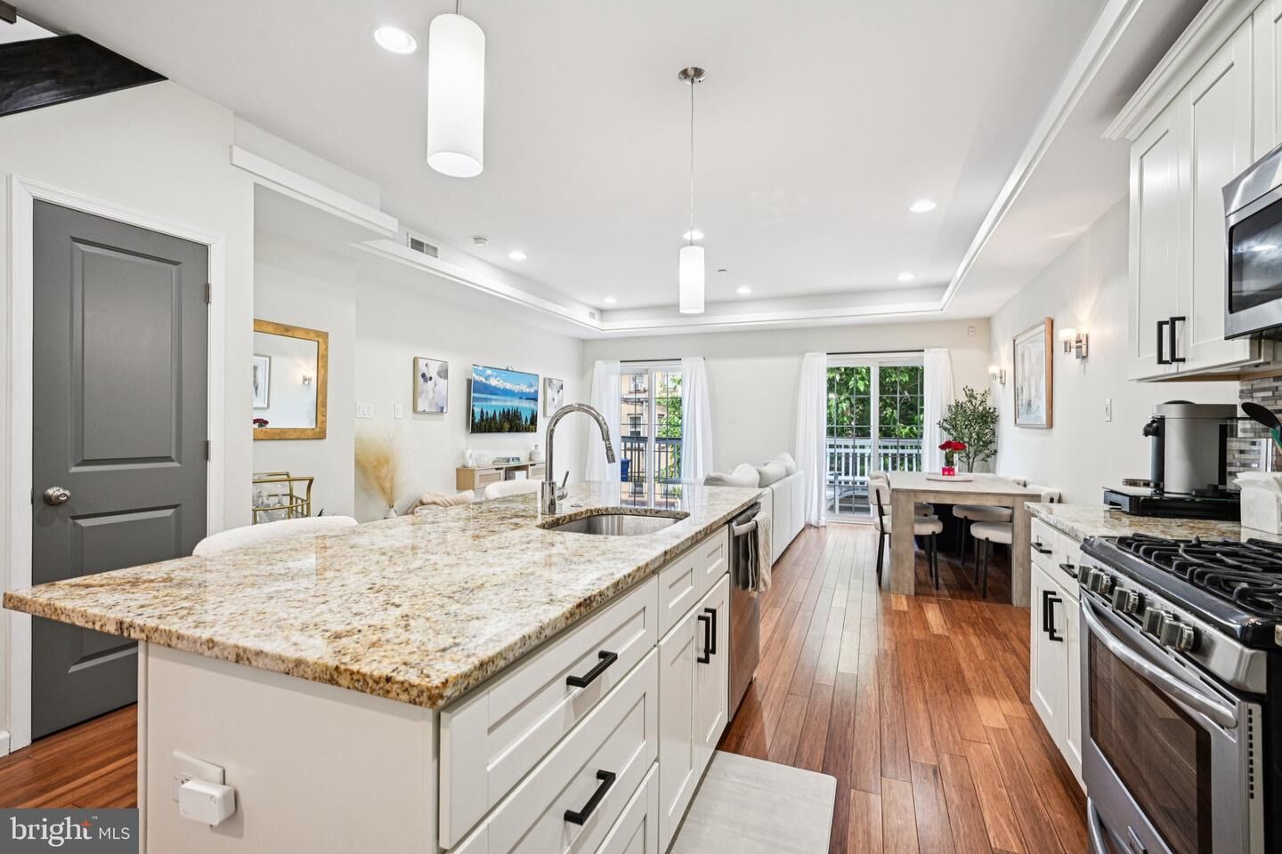 Property Photo: 1309 N 6th Street 2R PA 19122