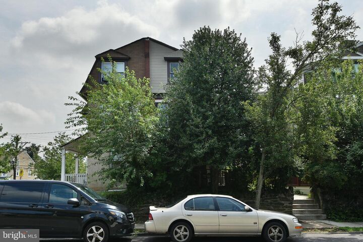 Property Photo:  302 W Earlham Terrace  PA 19144 
