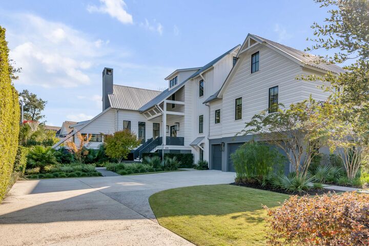 Property Photo:  572 Wading Place  SC 29492