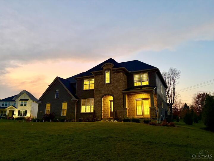 Property Photo:  5017 Ainsley Drive  OH 45040 