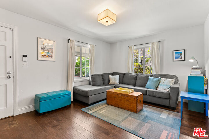 Property Photo:  8012 Kittyhawk Ave  CA 90045 