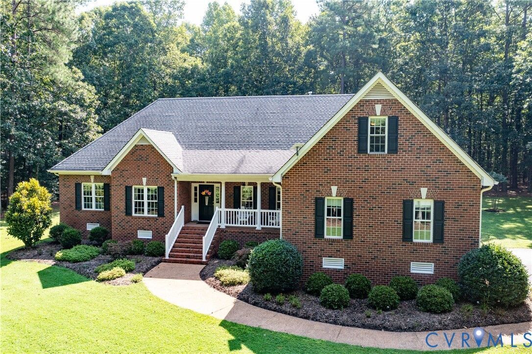 Property Photo: 2700 Maple Grove Lane VA 23139