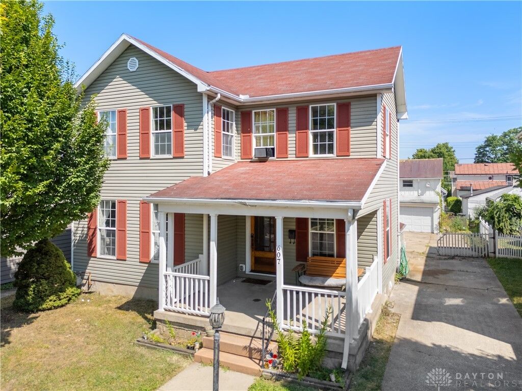 Property Photo: 607 E Central Avenue OH 45342