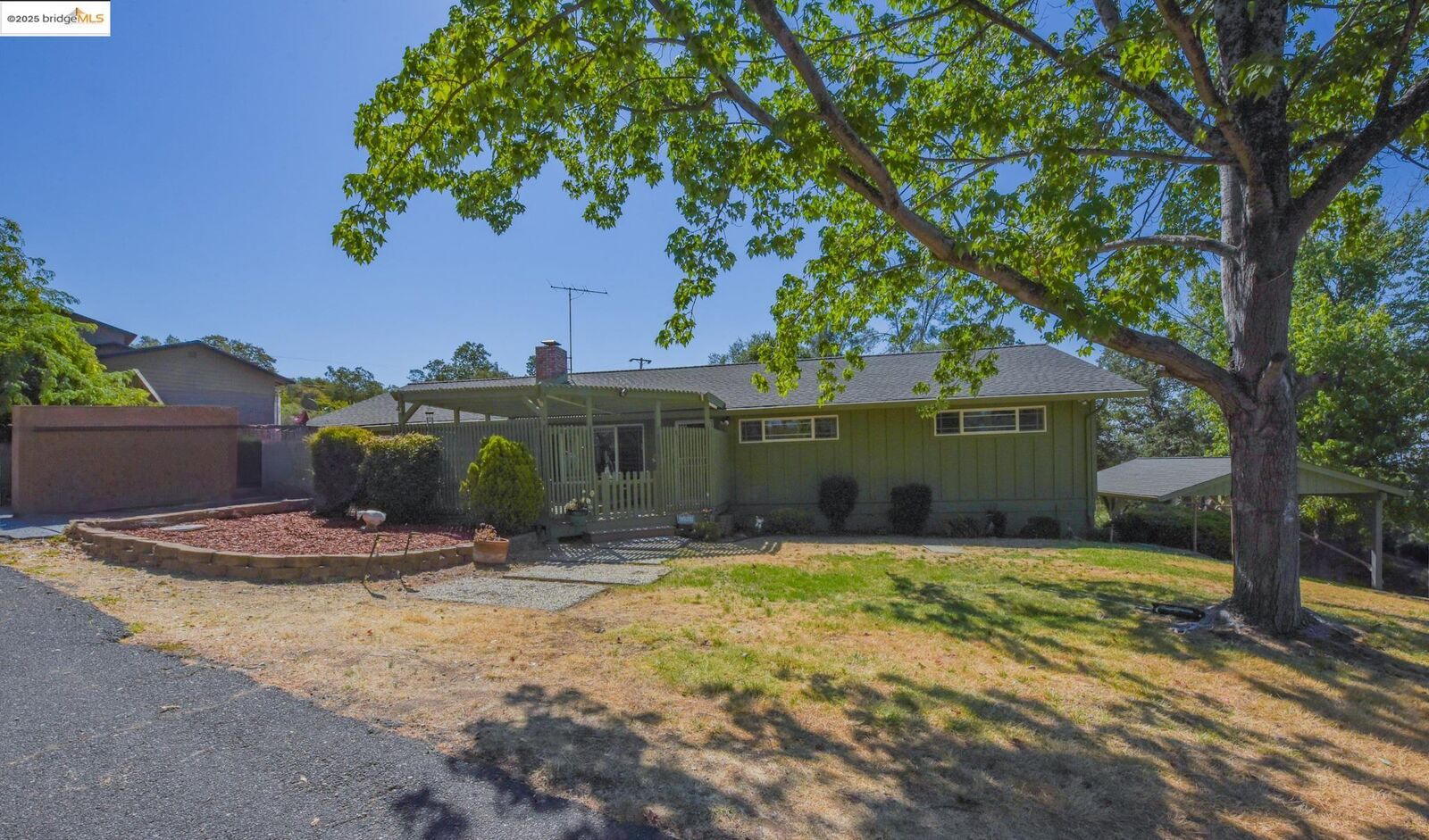 Property Photo: 12933 Chaparral Rd CA 95370