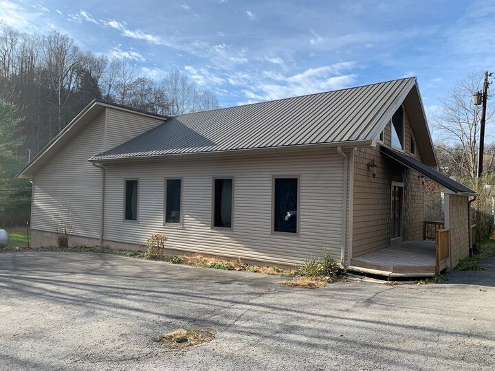 Property Photo:  1007 Ky. Rt. 40  KY 41256 
