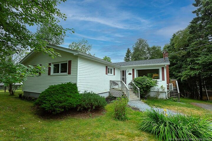 Photo de la propriété: 6 Highview Place NB E2E 4V9