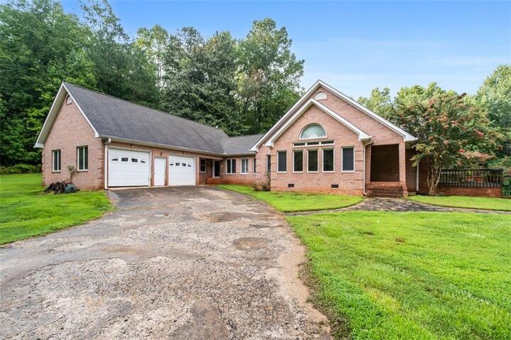 Property Photo: 146 Cantrell Road GA 30148