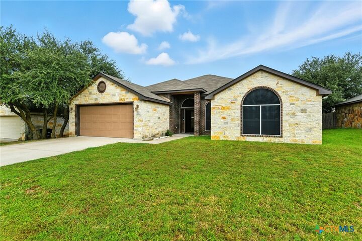 Property Photo:  701 Cosper Creek Drive  TX 76542 