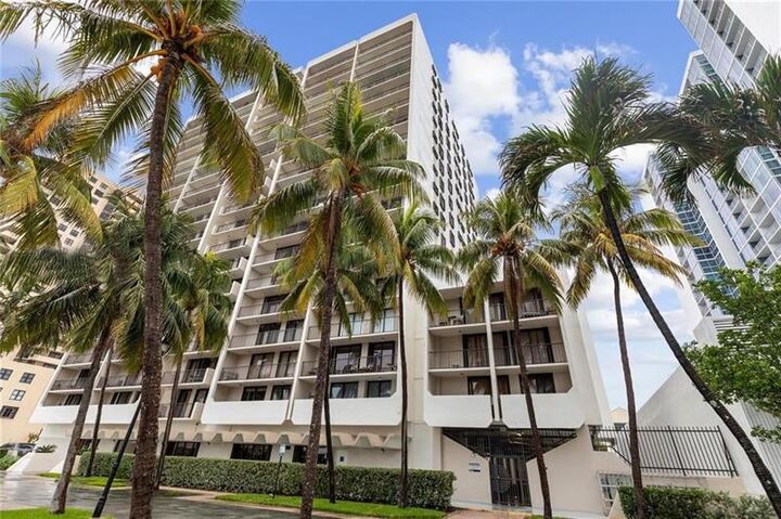 2625 Collins Ave 1408  Miami Beach FL 33140 photo