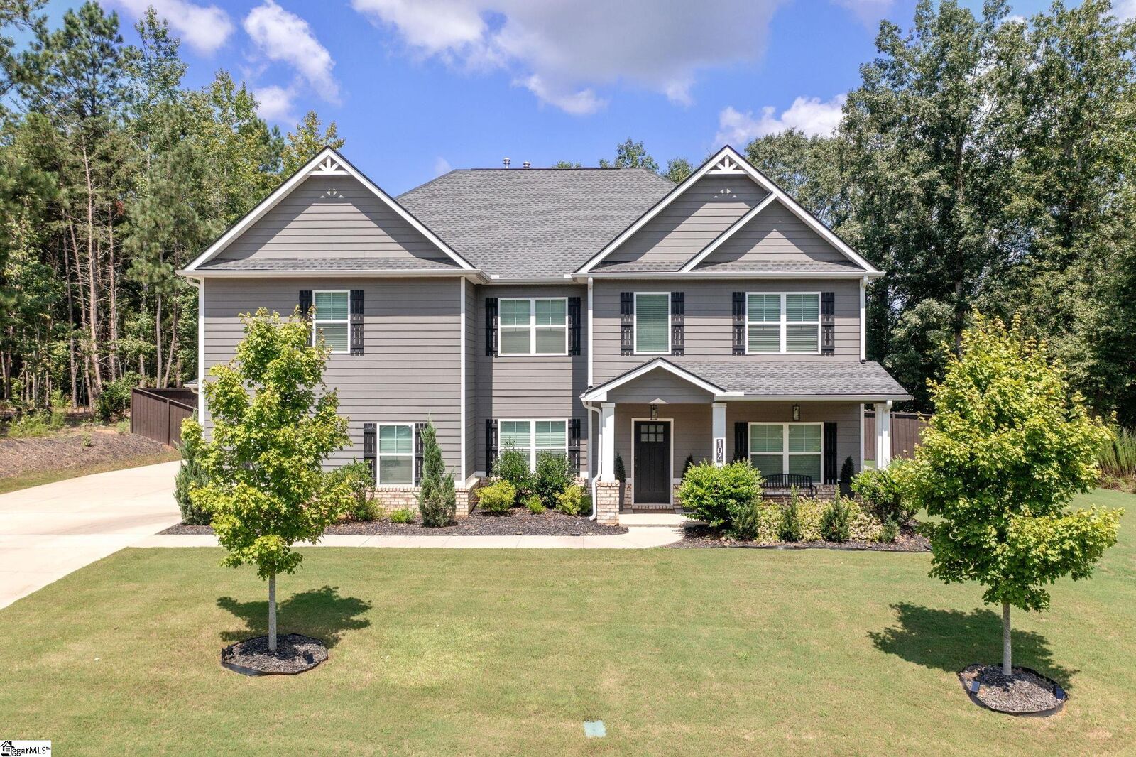 Property Photo: 104 Trollingwood Way SC 29669