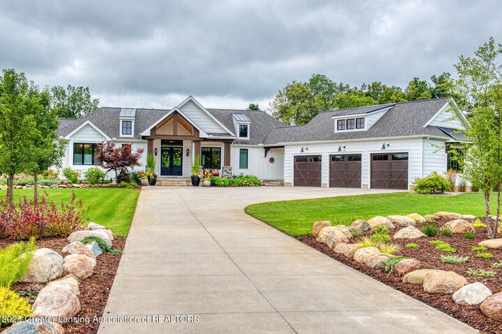 1015 Lakeside Drive  Owosso MI 48867 photo