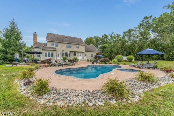 Property Photo: 4 Douglas Ter NJ 08801