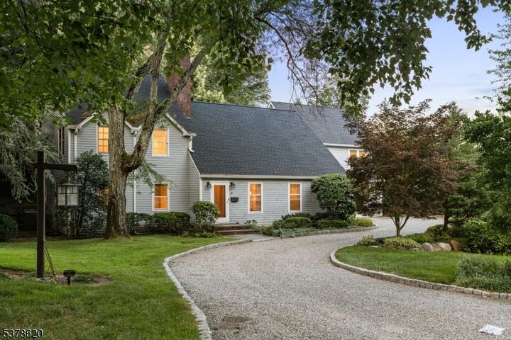 18 S Beechcroft Rd  Millburn Twp. NJ 07078 photo
