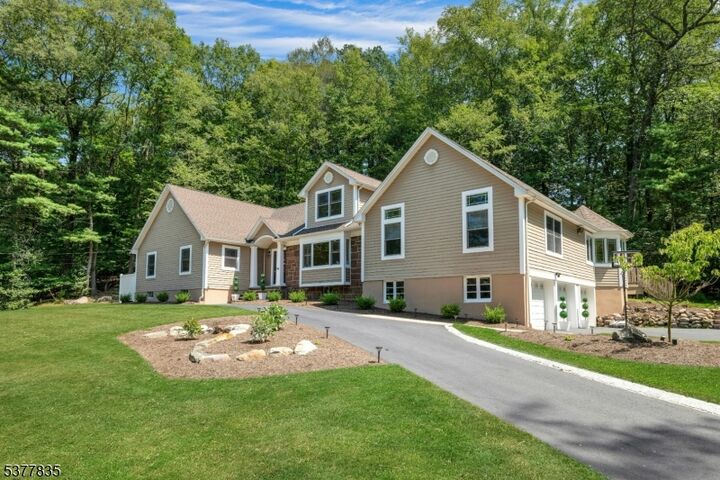 438 Pepperidge Tree Ln  Kinnelon Boro NJ 07405 photo
