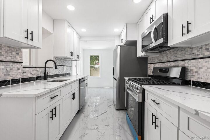 Property Photo:  19 Florence Avenue  NY 10607 