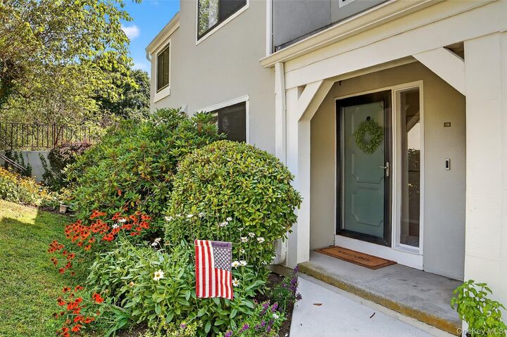 Property Photo:  19 Wildwood Road 19  NY 10536 