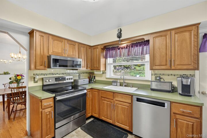 Property Photo:  6 Peters Road  NY 12533 
