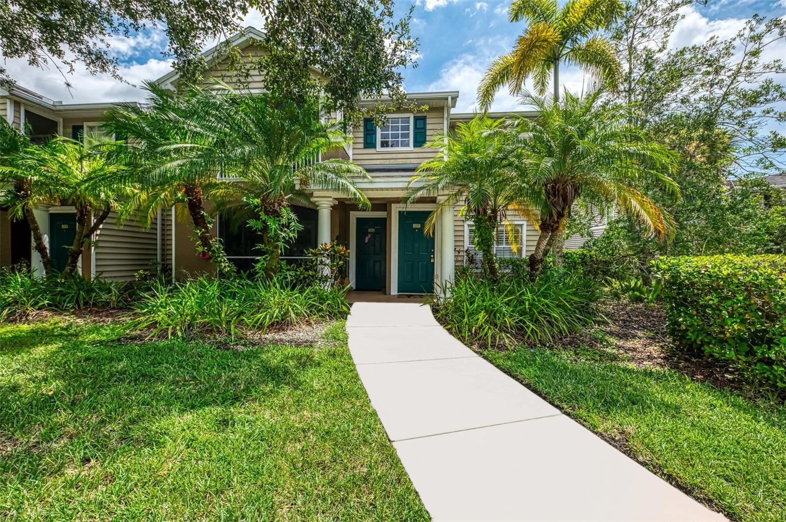 Property Photo:  8821 Manor Loop 204  FL 34202 