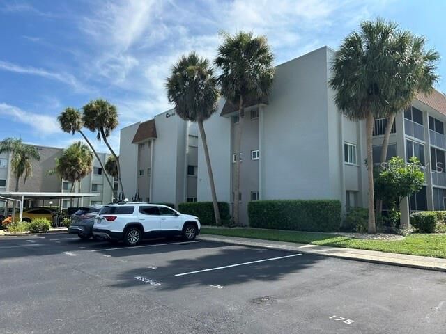 1520 Glen Oaks Drive E 256  Sarasota FL 34232 photo