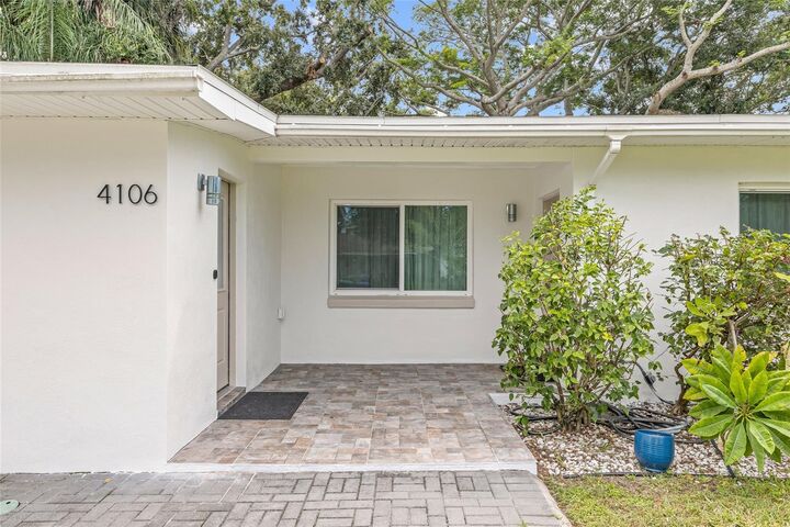 Property Photo:  4106 W McKay Avenue  FL 33609
