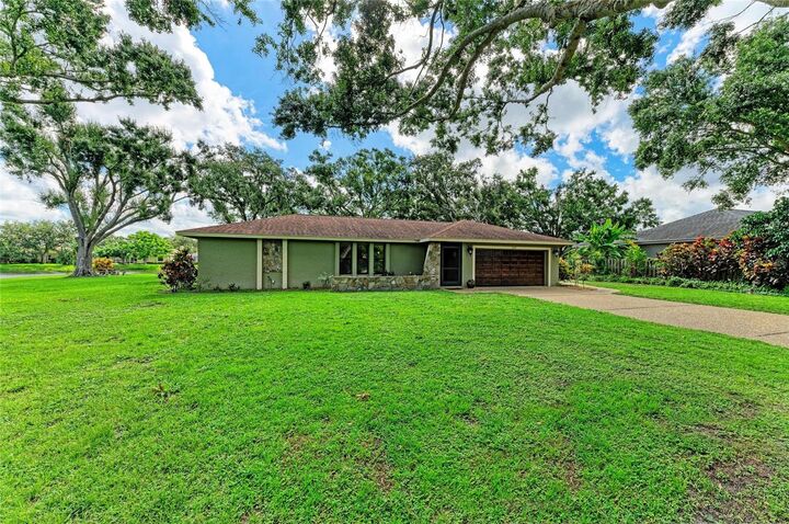 Property Photo: 5225 Fielding Lane FL 34233