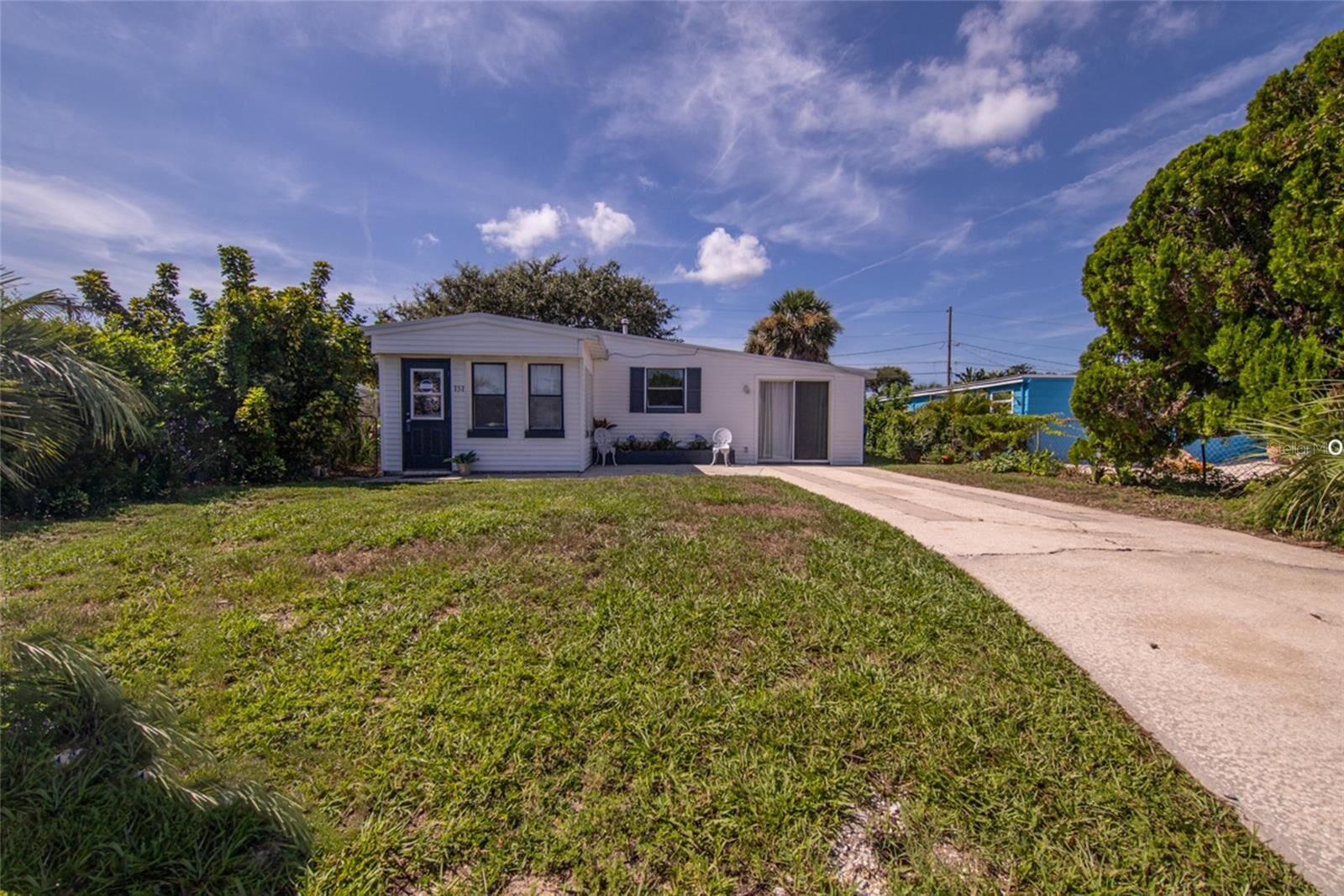 Property Photo: 151 Holland Road FL 32176