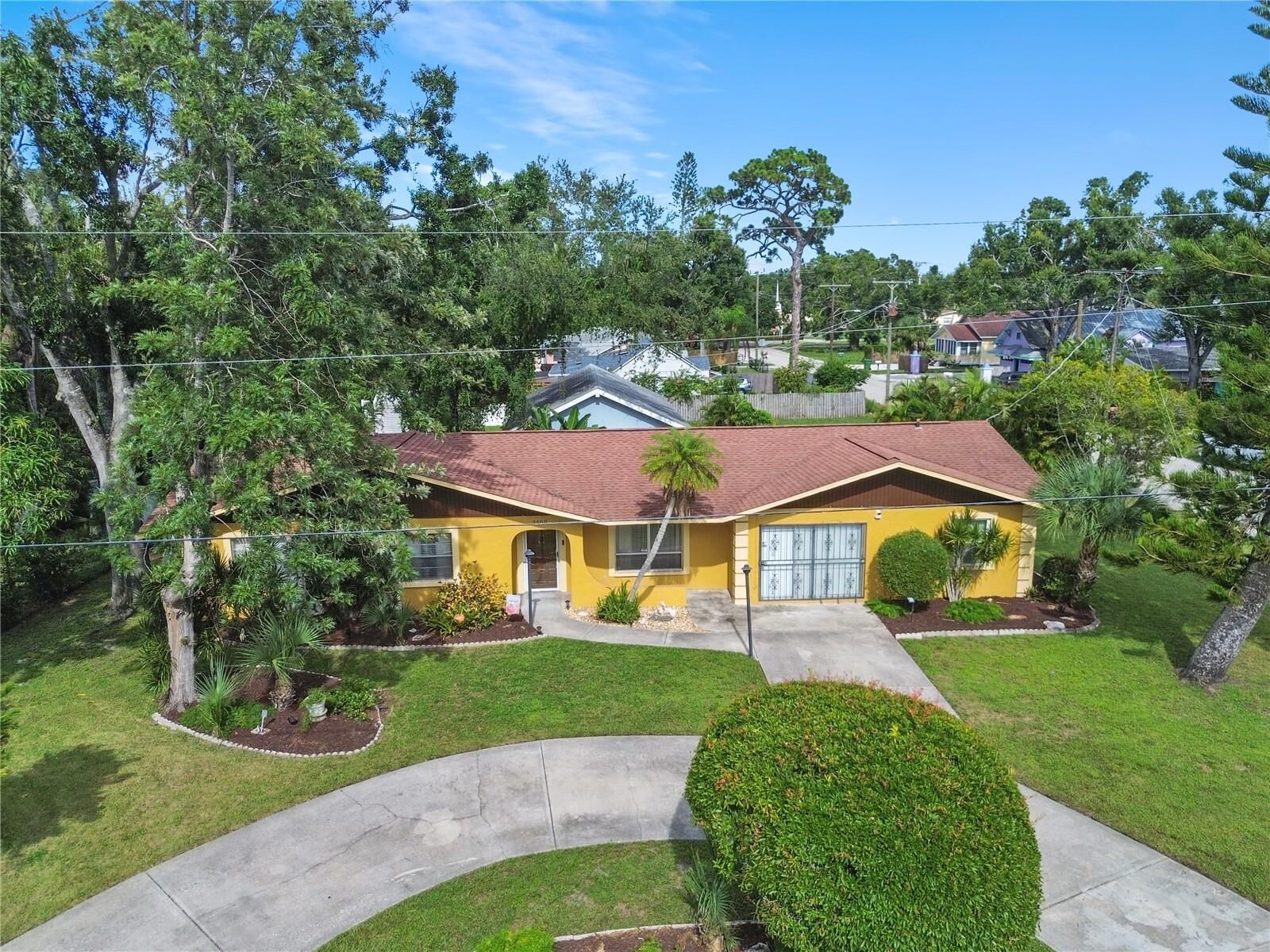 Property Photo: 3300 Winton Avenue FL 34234