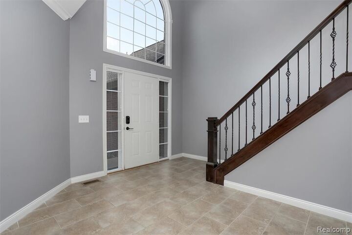 Property Photo:  2156 Austin Drive  MI 48316 2813 