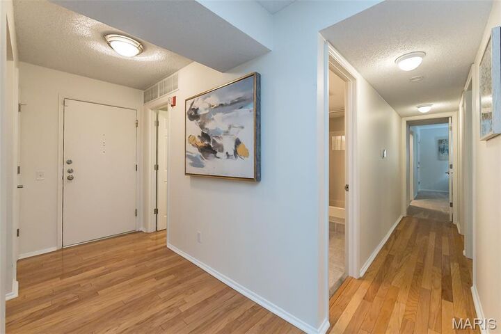 Property Photo: 508 Coeur De Royale Drive 203 MO 63141
