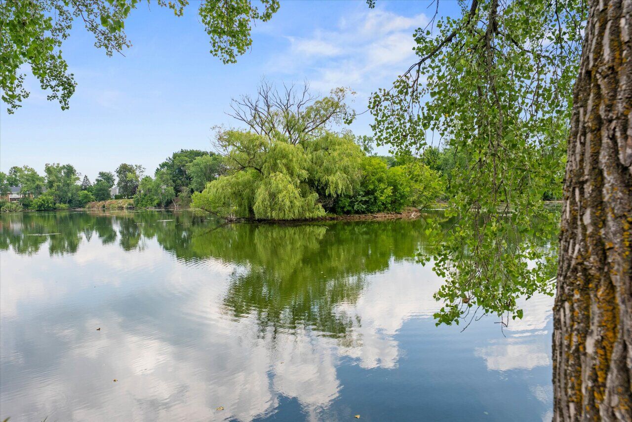 Property Photo: 516 Laurel Lake Rd 4 WI 53092