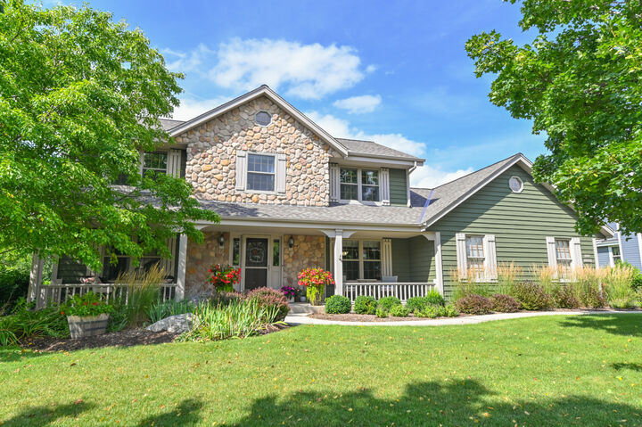 Property Photo:  N108w15246 Bel Aire Ln  WI 53022 