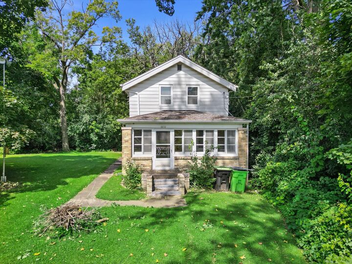 Property Photo:  4816 Riverside Rd  WI 53185 
