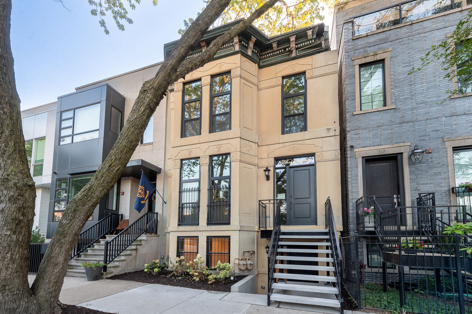 Property Photo: 28 N Throop Street 2 IL 60607