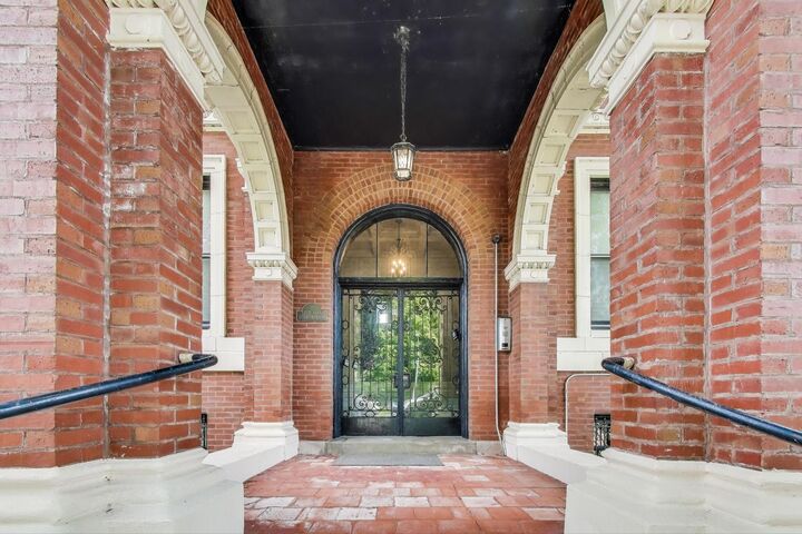 Property Photo:  3735 S Lake Park Avenue G  IL 60653 