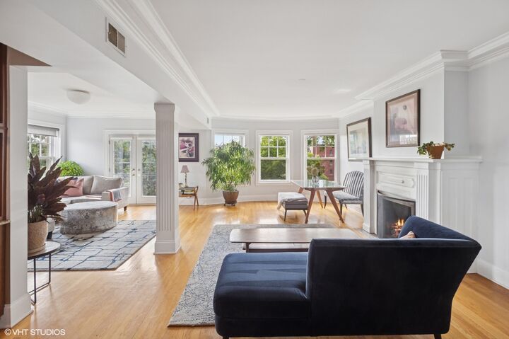 Property Photo:  937 Forest Avenue 3  IL 60202 
