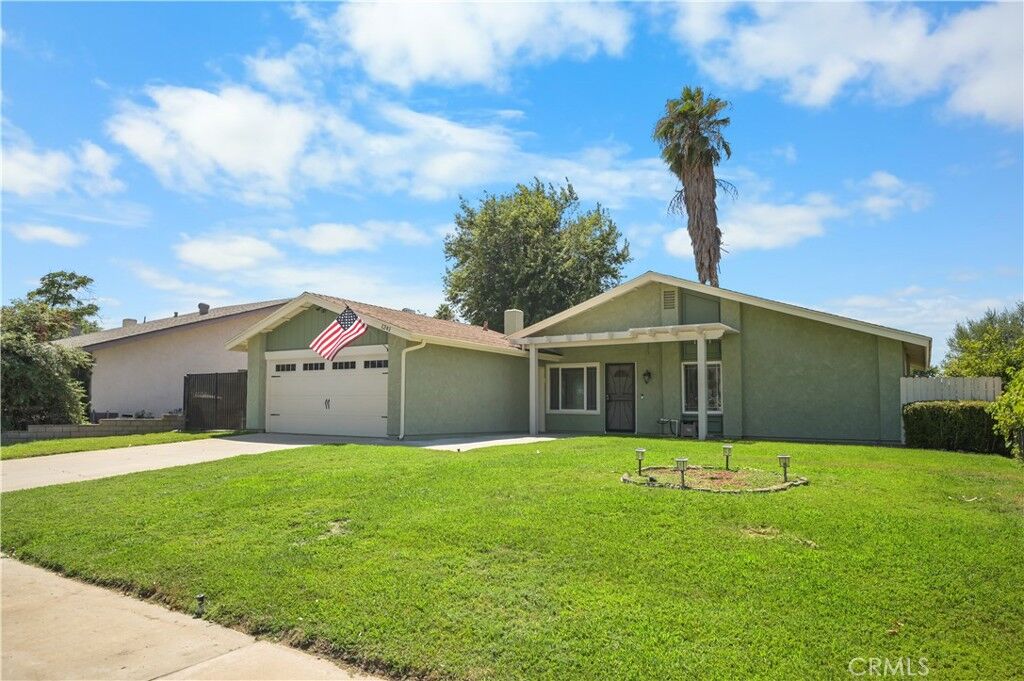 Property Photo:  1241 Prado Street  CA 92374 