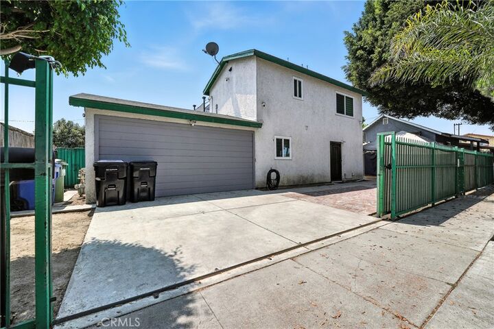 Property Photo:  1418 E 54th Street  CA 90011 