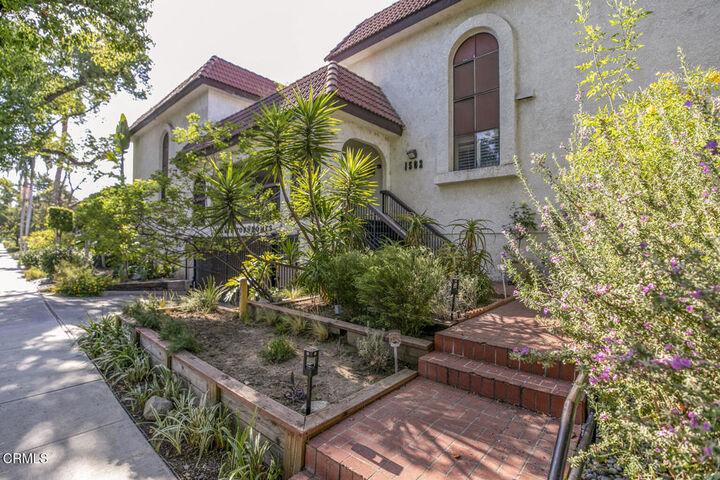 Property Photo: 1502 Rock Glen Avenue G CA 91205