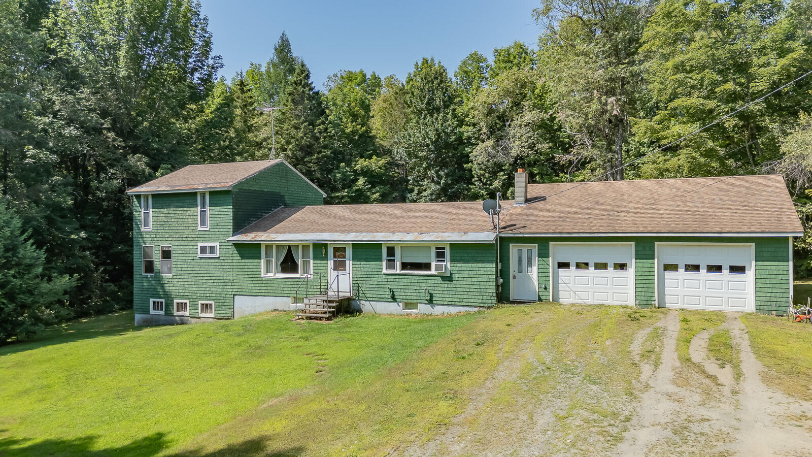 Property Photo:  85 Dawes Road  ME 04426 