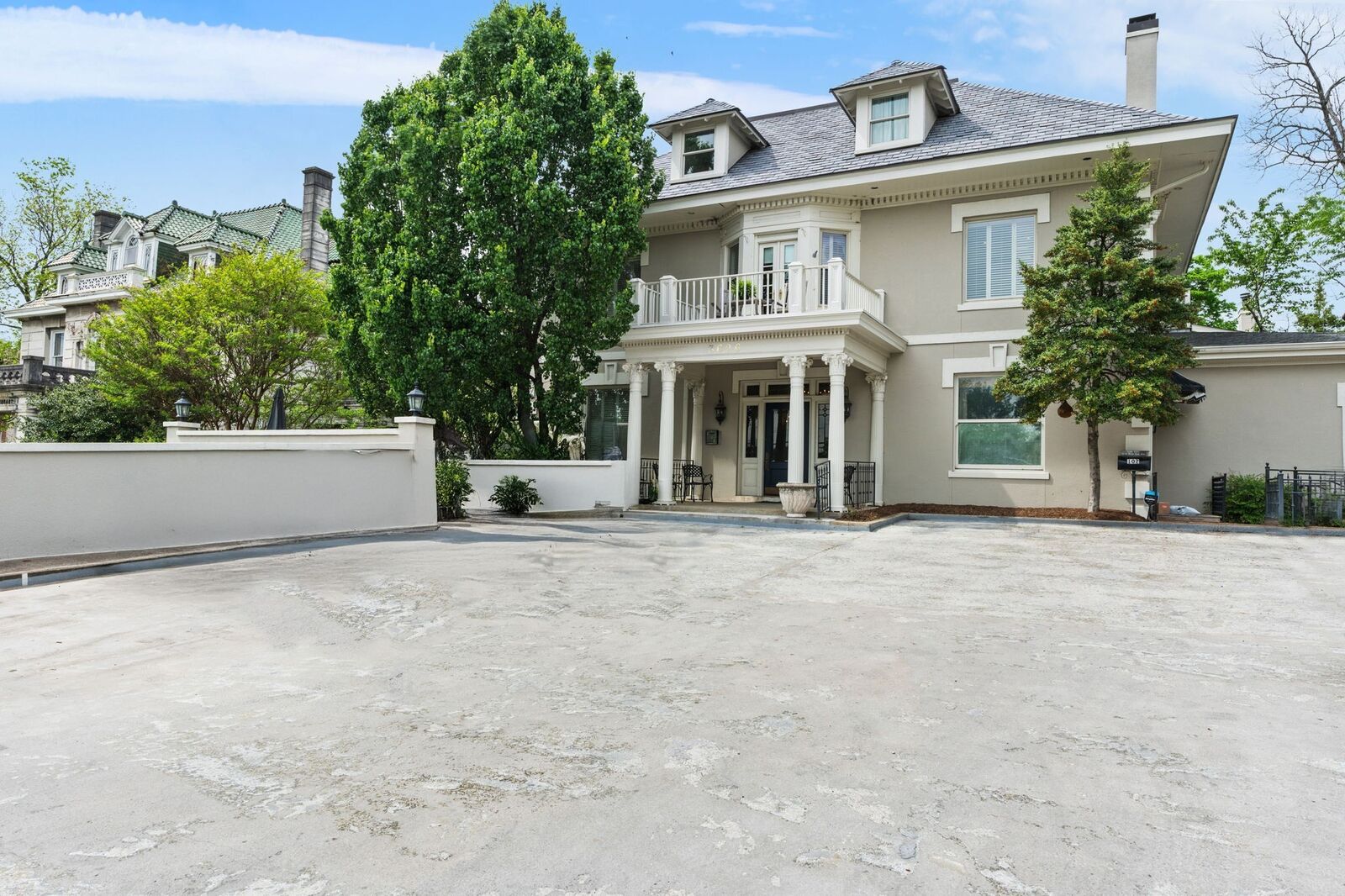 Property Photo:  3626 W End Ave 201  TN 37205 