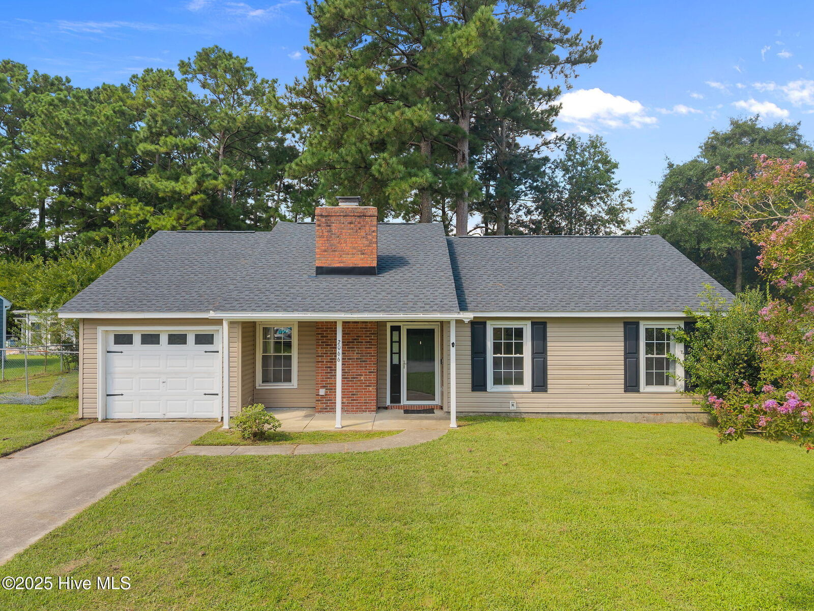 Property Photo: 2066 Hunters Ridge Drive NC 28544