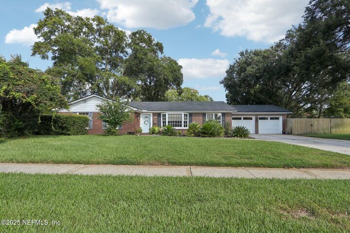 Property Photo: 1168 Montevideo Road FL 32216