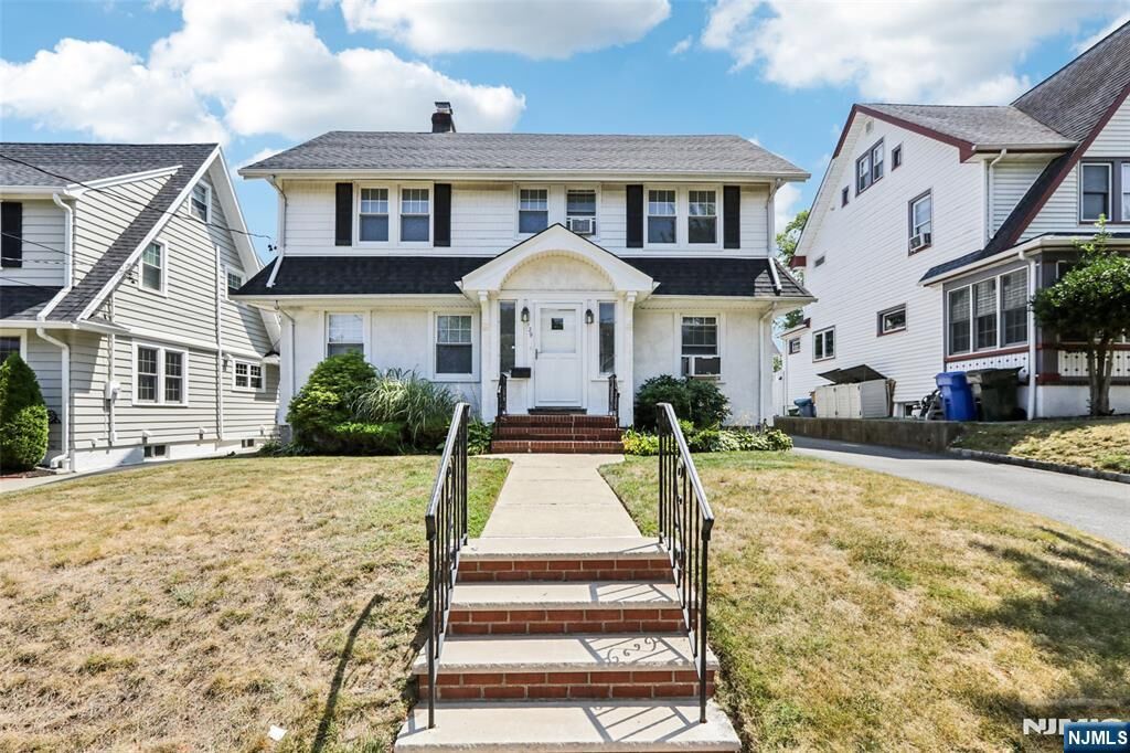 Property Photo:  129 Irving  NJ 07070 